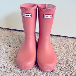 Hunter Kids Classic Rainboot - toddler/little girls size 12 in rough pink